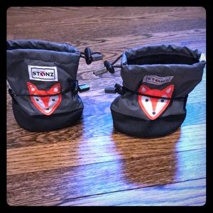 Stonz booties size small